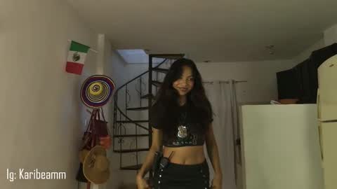 Snapshot of karibeam chatting on 26, 10, 2025 K online show from 26, 10, 2025