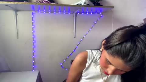 kariina candy and fox online show from 5, 7, 2026