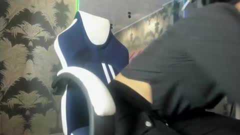 Snapshot of karin_ks chatting on 2, 10, 2025 Karina online show from 2, 10, 2025