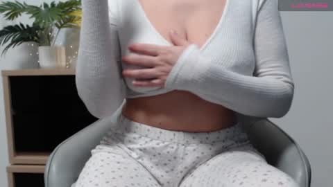 Snapshot of karin_lover chatting on 16, 2, 2025 You can call me K online show from 16, 2, 2025