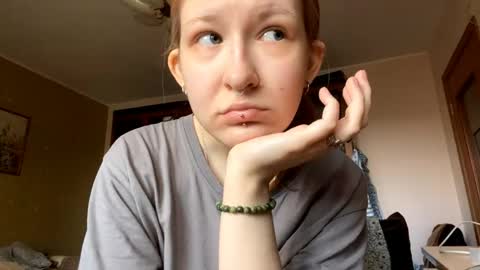 Karina online show from 15, 4, 2026