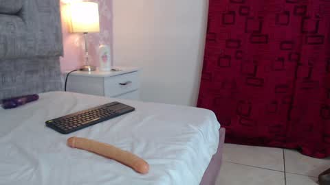 KarinaSimonz online show from 14, 1, 2025