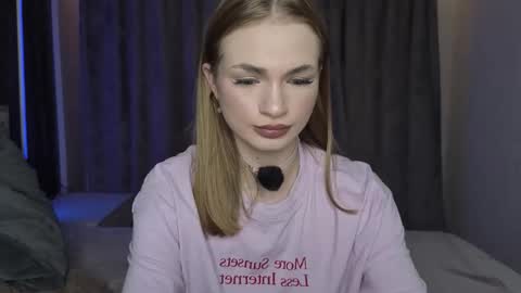 Snapshot of karinchik544 chatting on 12, 11, 2025 karinchik544 online show from 12, 11, 2025