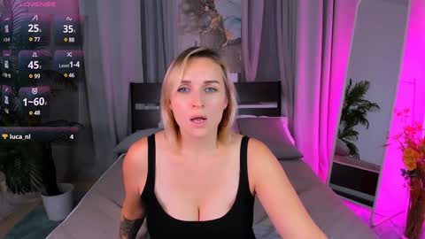 Snapshot of karinella_x chatting on 8, 12, 2024 Karina online show from 8, 12, 2024