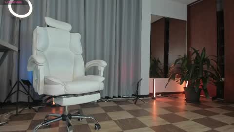 Karin online show from 7, 4, 2026