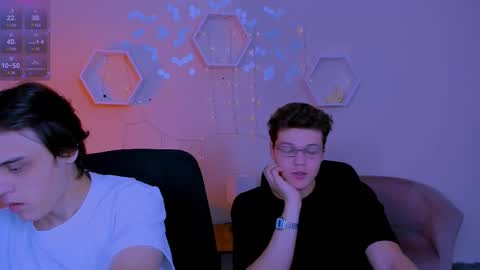 Snapshot of karl_mans chatting on 8, 11, 2025 Karl online show from 8, 11, 2025