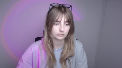 Snapshot of karla_flower chatting on 13, 9, 2025 Karla online show from 13, 9, 2025