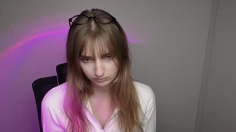 Snapshot of karla_flower chatting on 27, 9, 2025 Karla online show from 27, 9, 2025