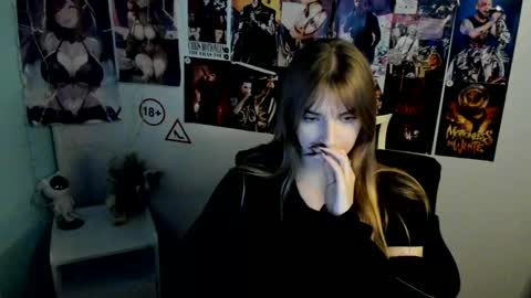 Snapshot of karla_flower chatting on 18, 10, 2025 Karla online show from 18, 10, 2025