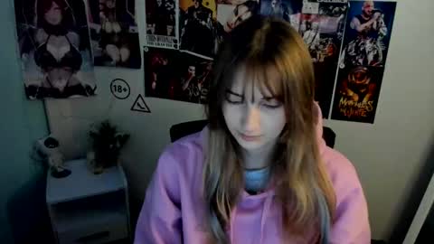 Snapshot of karla_flower chatting on 20, 10, 2025 Karla online show from 20, 10, 2025
