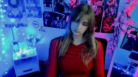 Snapshot of karla_flower chatting on 18, 11, 2025 Karla online show from 18, 11, 2025