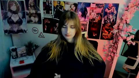 Snapshot of karla_flower chatting on 20, 11, 2025 Karla online show from 20, 11, 2025