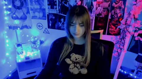 Snapshot of karla_flower chatting on 22, 11, 2025 Karla online show from 22, 11, 2025