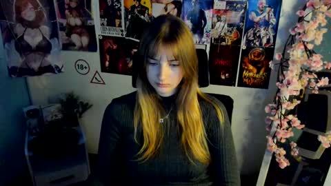 Snapshot of karla_flower chatting on 30, 11, 2025 Karla online show from 30, 11, 2025