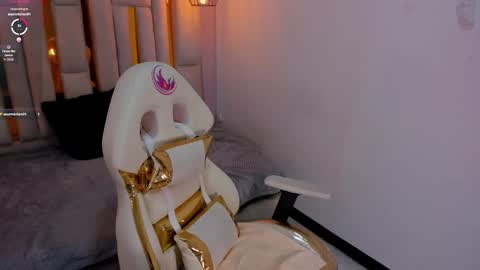 Karla  online show from 5, 1, 2025
