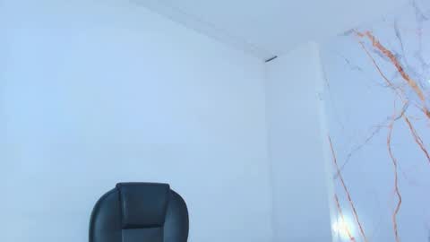 Snapshot of karla_hilton1 chatting on 19, 11, 2025 karla_hilton1 online show from 19, 11, 2025