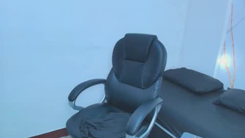 Snapshot of karla_hilton1 chatting on 20, 11, 2025 karla_hilton1 online show from 20, 11, 2025