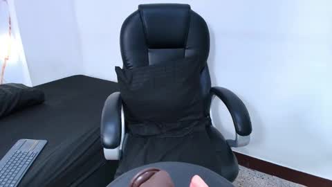 Snapshot of karla_hilton1 chatting on 13, 12, 2025 karla_hilton1 online show from 13, 12, 2025