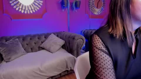 carla  online show from 14, 12, 2025