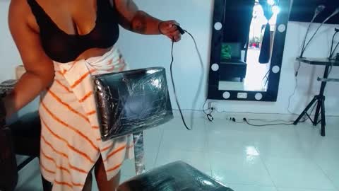 karlaluann online show from 21, 10, 2025