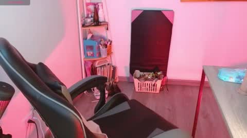 karlavittar online show from 17, 2, 2025