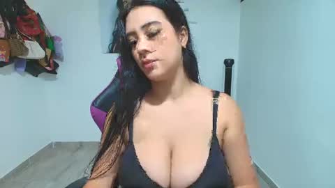 Snapshot of karlee_rouse chatting on 18, 3, 2026 Karlee online show from 18, 3, 2026