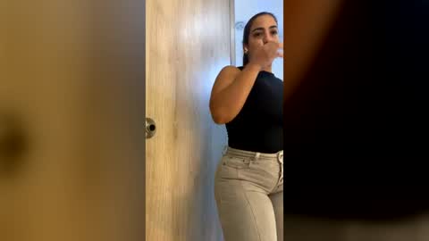 Snapshot of karlla_brown chatting on 22, 7, 2026 karlla_brown online show from 22, 7, 2026