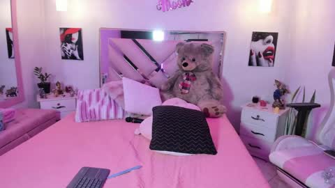 Karly Moonns online show from 23, 5, 2026