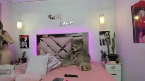 Karly Moonns online show from 18, 6, 2026