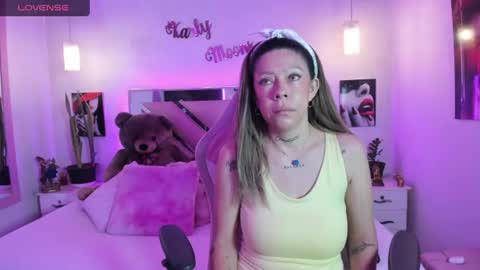 Karly Moonns online show from 2, 7, 2026