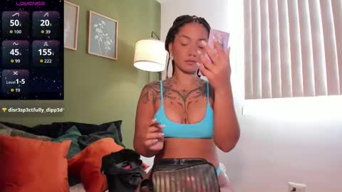 Snapshot of karlye_5 chatting on 4, 10, 2025 Karlye online show from 4, 10, 2025