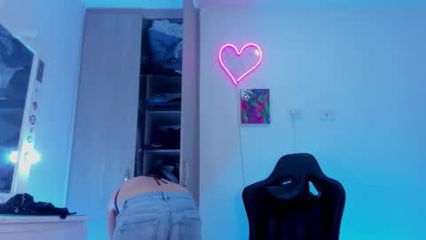 Snapshot of karodu chatting on 17, 11, 2025 Karo online show from 17, 11, 2025