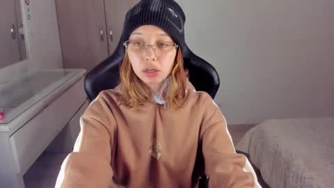 Snapshot of karodu chatting on 14, 12, 2025 Karo online show from 14, 12, 2025