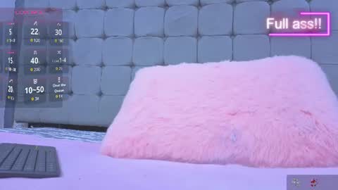 Snapshot of karol_messy chatting on 28, 7, 2026 Karol online show from 28, 7, 2026
