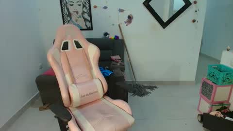 Snapshot of karol_naughty chatting on 13, 2, 2025 online show from 13, 2, 2025