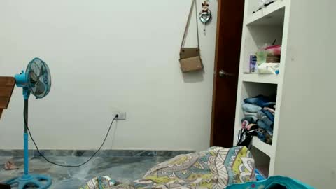 Snapshot of karol_naughty chatting on 19, 2, 2025 online show from 19, 2, 2025