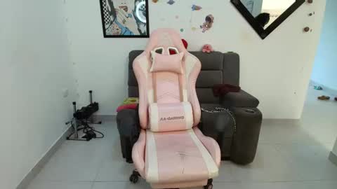 Snapshot of karol_naughty chatting on 11, 3, 2025 online show from 11, 3, 2025