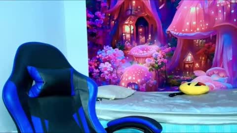 Snapshot of karol_naughty chatting on 29, 9, 2025 online show from 29, 9, 2025