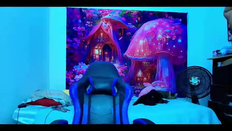 Snapshot of karol_naughty chatting on 20, 10, 2025 online show from 20, 10, 2025