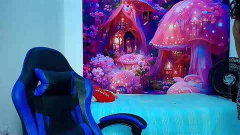 Snapshot of karol_naughty chatting on 27, 10, 2025 online show from 27, 10, 2025