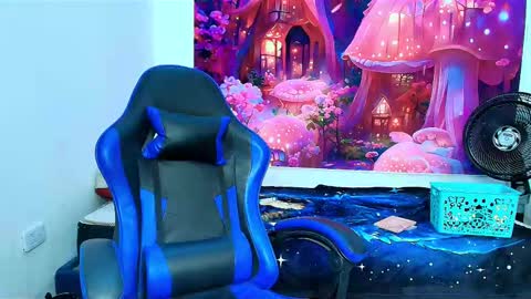 Snapshot of karol_naughty chatting on 5, 11, 2025 online show from 5, 11, 2025