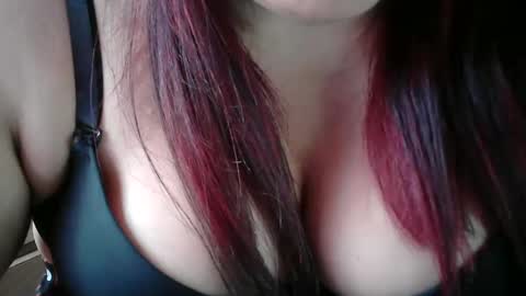 Snapshot of karolbb chatting on 22, 2, 2025 karolbb online show from 22, 2, 2025