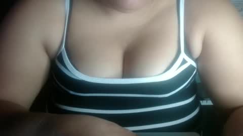 Snapshot of karolbb chatting on 6, 10, 2025 karolbb online show from 6, 10, 2025