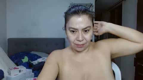 Snapshot of karolhot_x chatting on 30, 11, 2025 karol online show from 30, 11, 2025