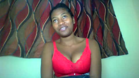 Snapshot of karoliee chatting on 21, 6, 2026 karoliee online show from 21, 6, 2026