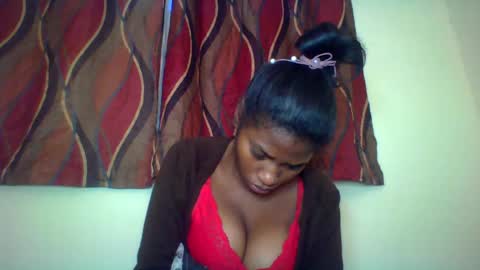 Snapshot of karoliee chatting on 10, 7, 2026 karoliee online show from 10, 7, 2026