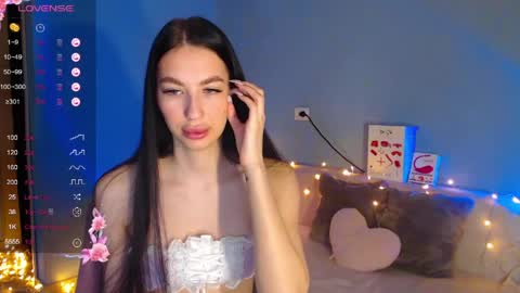 Kira online show from 13, 4, 2026