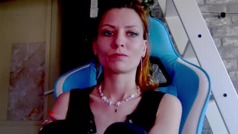 karoline121 online show from 7, 3, 2025