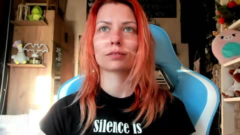 Snapshot of karoline121 chatting on 18, 4, 2026 karoline121 online show from 18, 4, 2026