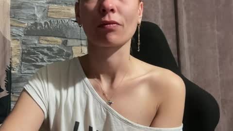 Snapshot of karoline121 chatting on 2, 5, 2026 karoline121 online show from 2, 5, 2026